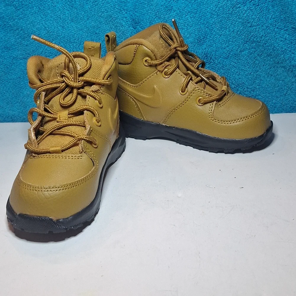 Nike Manoa Toddler Leather Sneaker Hiking Boot Tan Size 8C - Picture 2 of 7